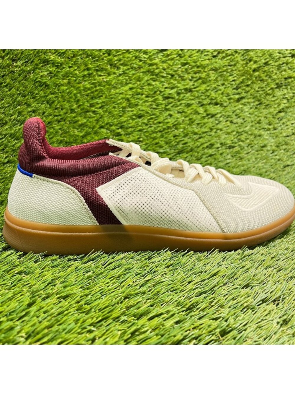 Rothy's The RS01 Mens Size 9 Ivory Burgundy Athletic Walking Knit Shoes Sneakers